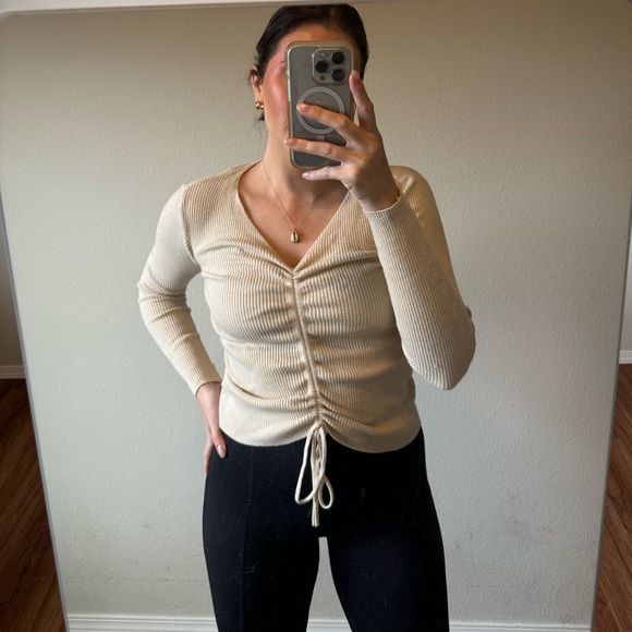 Dreamers by Debut Sweater - Picture 1 of 5